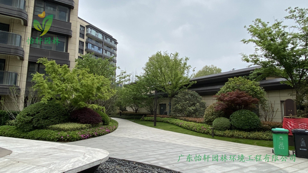 肇慶碧桂園玖龍灣公館小區(qū)綠化工程改造案例圖