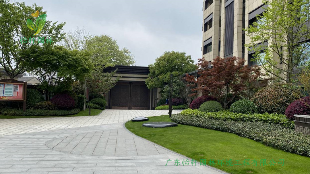 肇慶碧桂園玖龍灣公館小區(qū)綠化工程改造案例圖