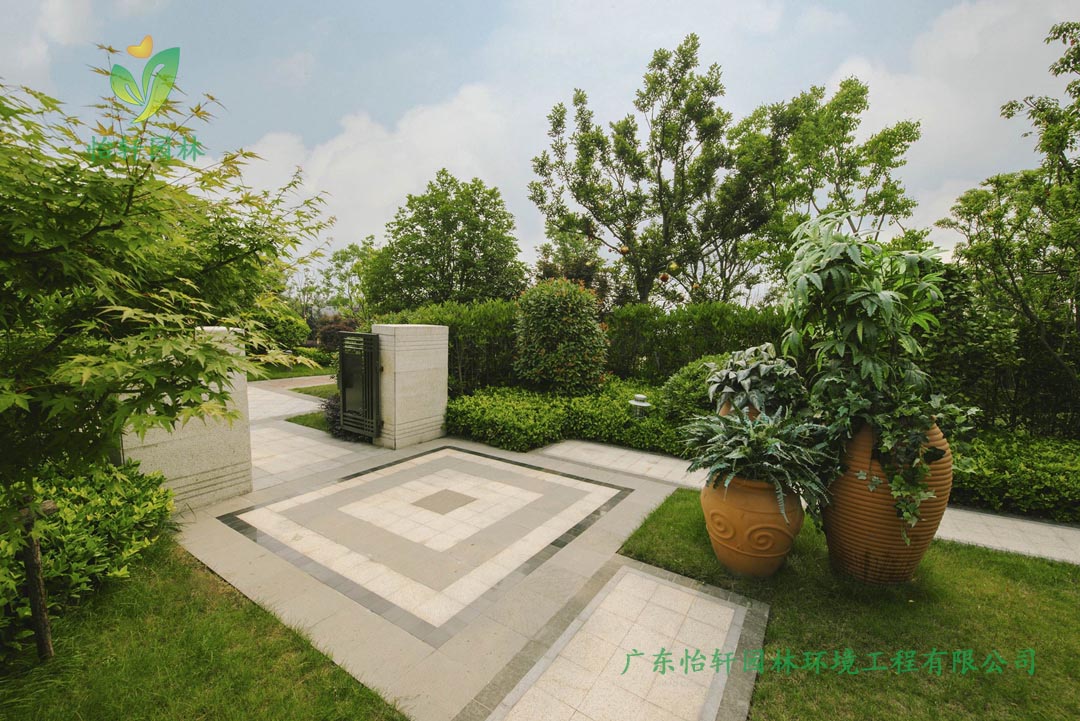 紹興景瑞上府小區(qū)別墅展示區(qū)綠化工程實(shí)景圖