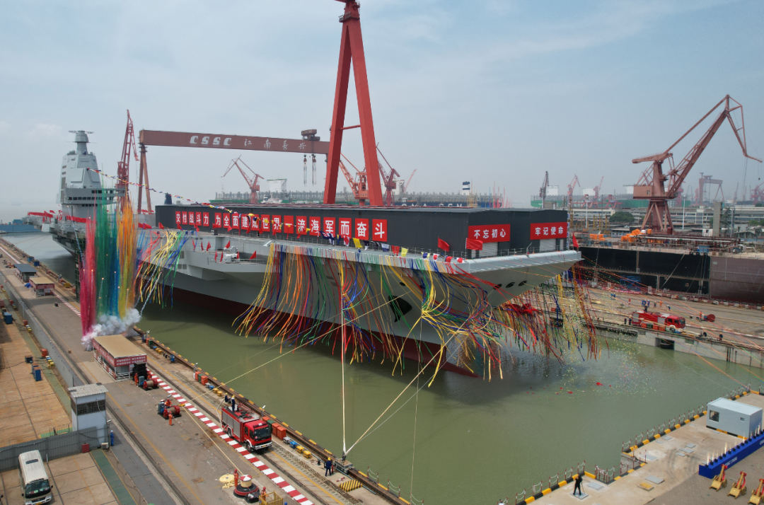 福建艦下水命名儀式現(xiàn)場
