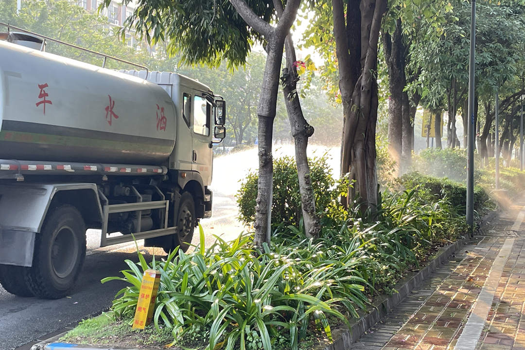 夏季綠化養(yǎng)護(hù)澆水灌溉