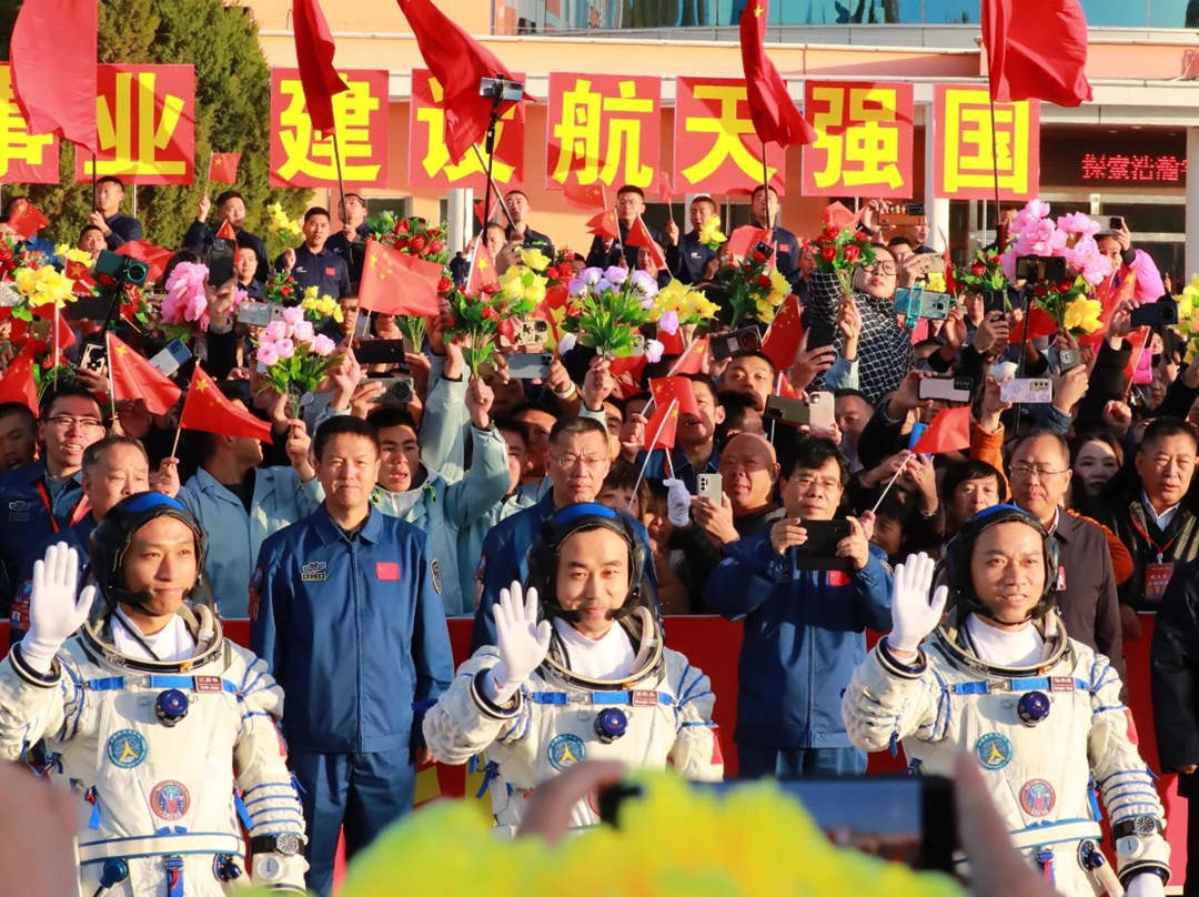 神十七乘組，領(lǐng)命出征！